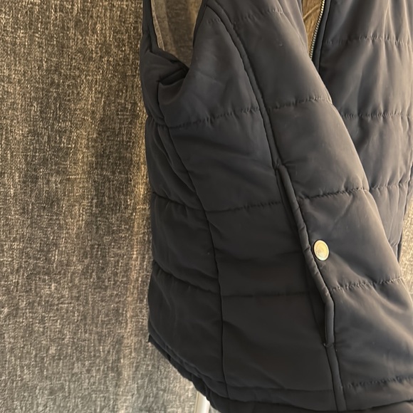 Quilted Navy Vest - Picture 6 of 7